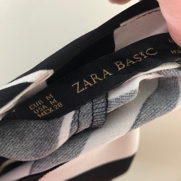 CLASSIC Black and White Patterned Blouse - Picture 5 of 5